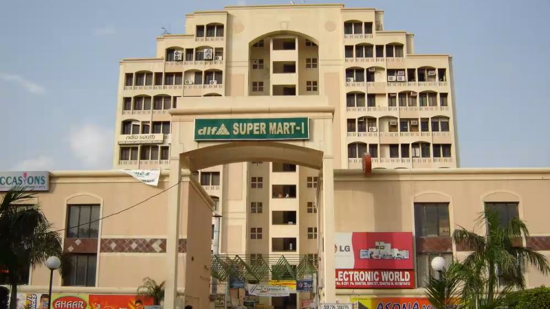 DLF Supermart-1